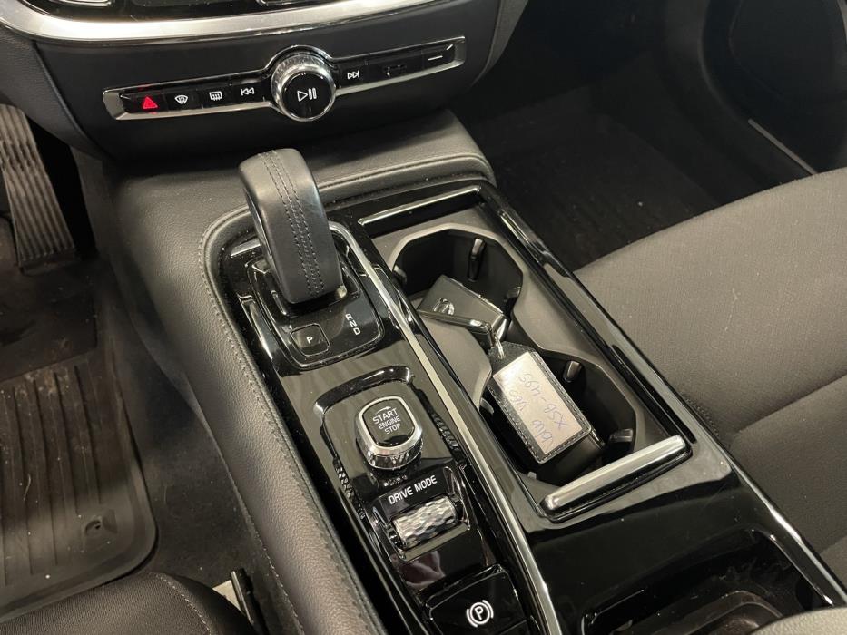 VOLVO V60 2020