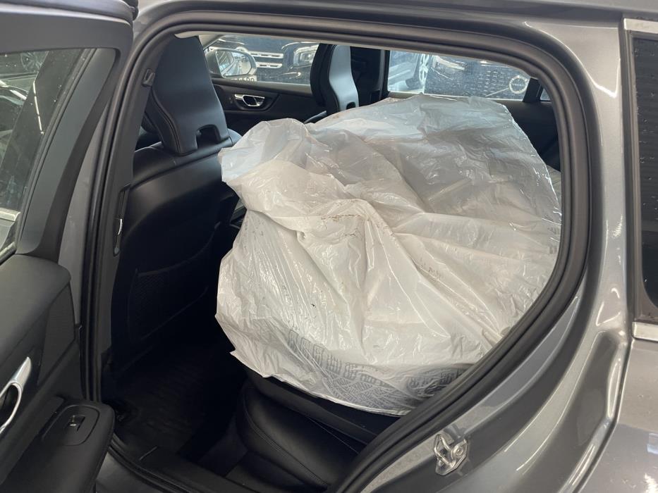 VOLVO V60 2020