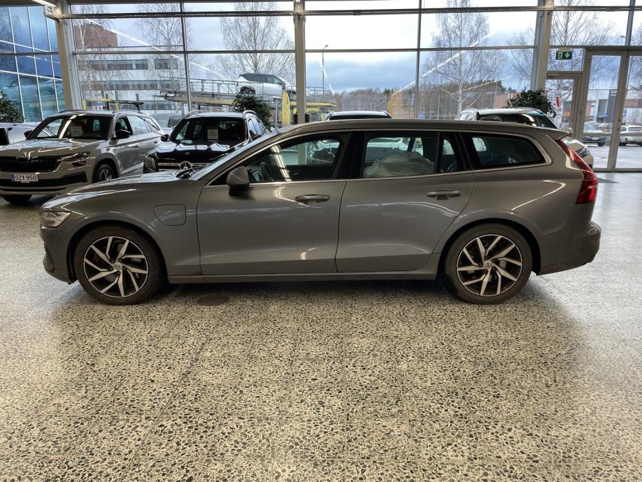 VOLVO V60 2020