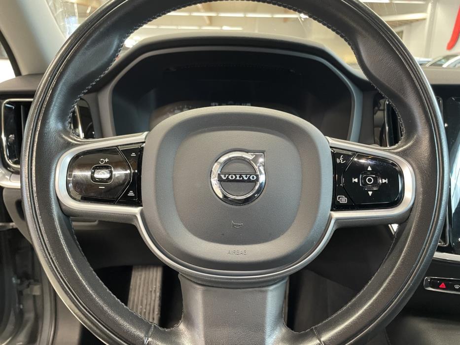 VOLVO V60 2020