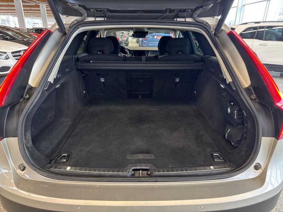 VOLVO V90 Cross Country 2019