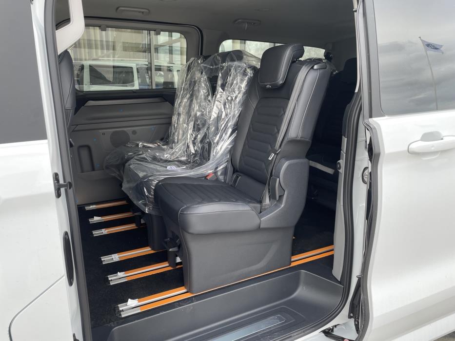 FORD Tourneo Custom 2026