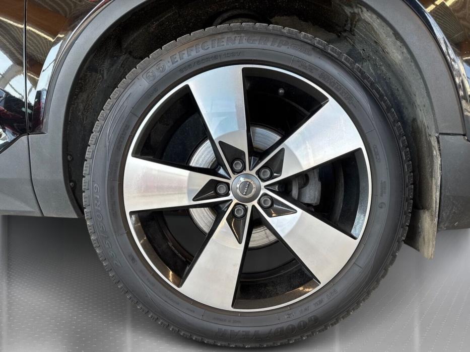 VOLVO XC40 2019