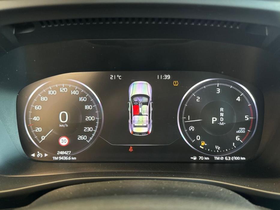 VOLVO XC40 2019