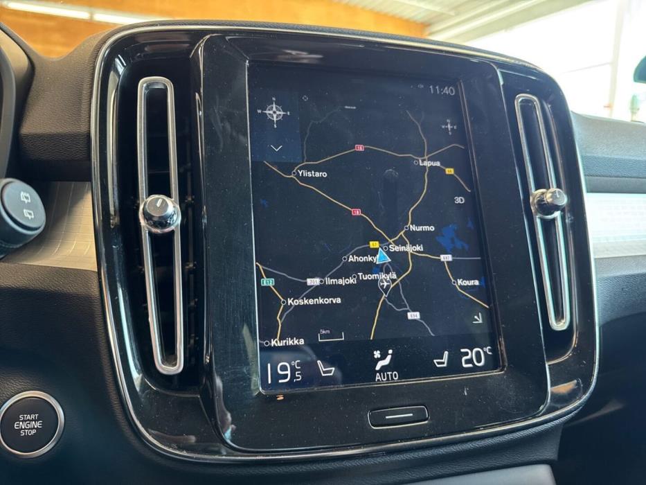 VOLVO XC40 2019