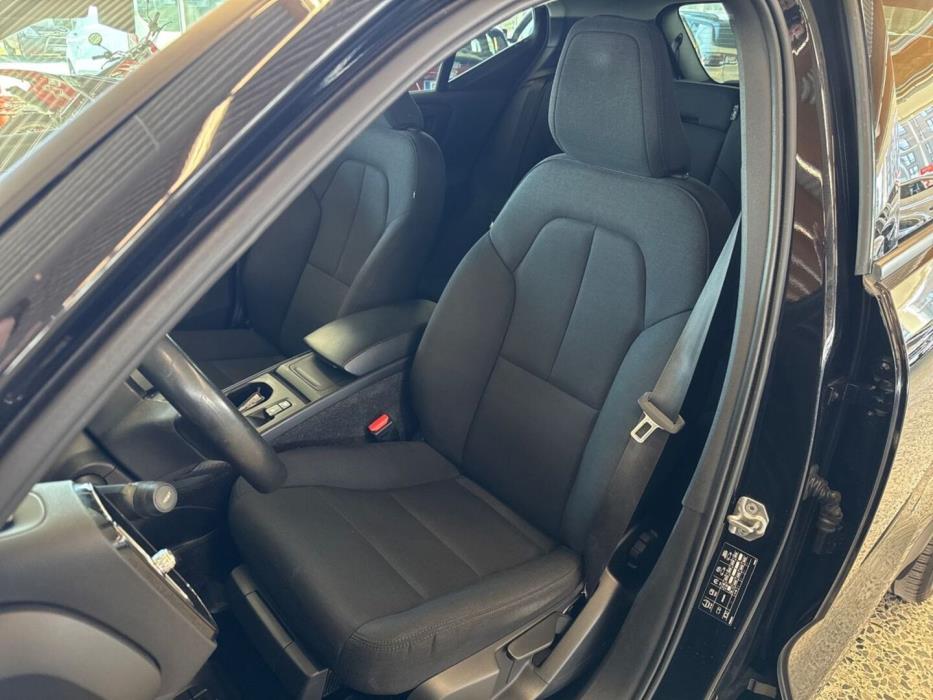 VOLVO XC40 2019