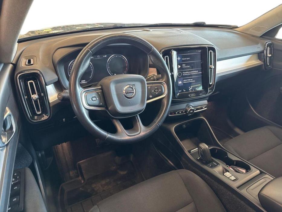 VOLVO XC40 2019