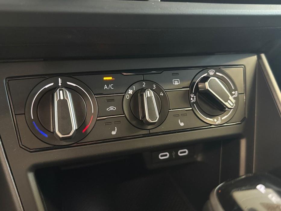 VOLKSWAGEN Taigo 2024