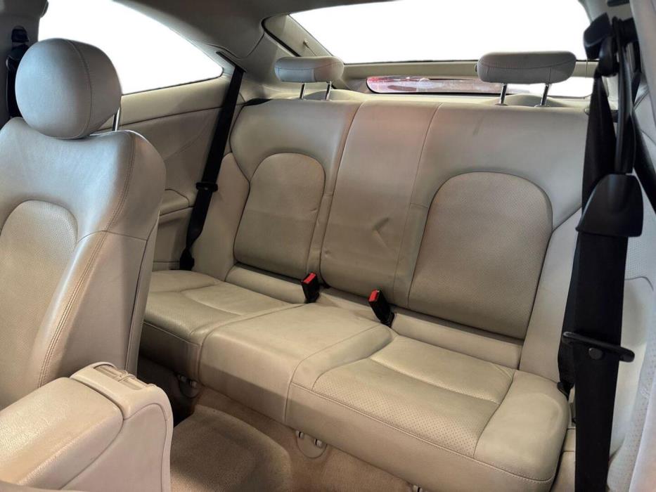 MERCEDES-BENZ C 2004