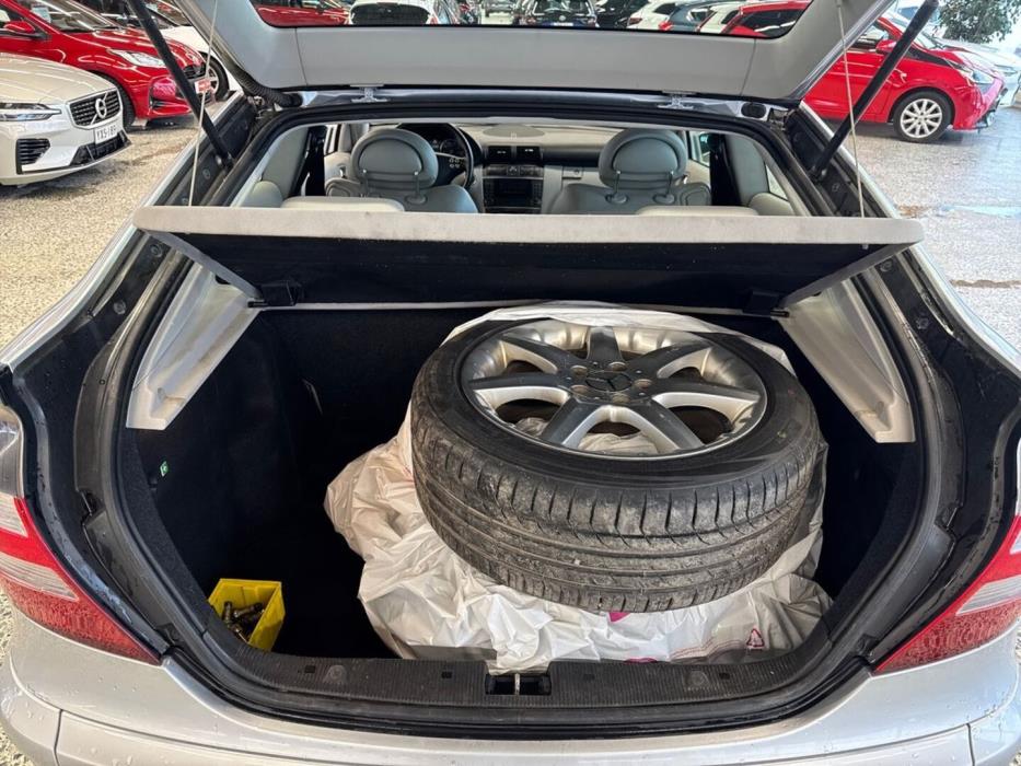 MERCEDES-BENZ C 2004