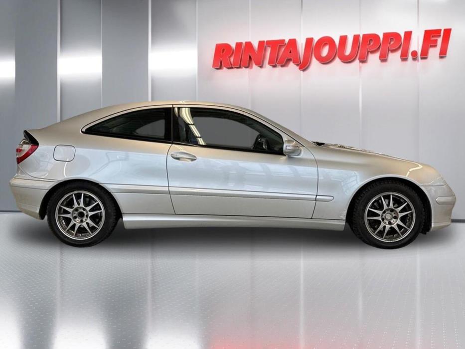 MERCEDES-BENZ C 2004
