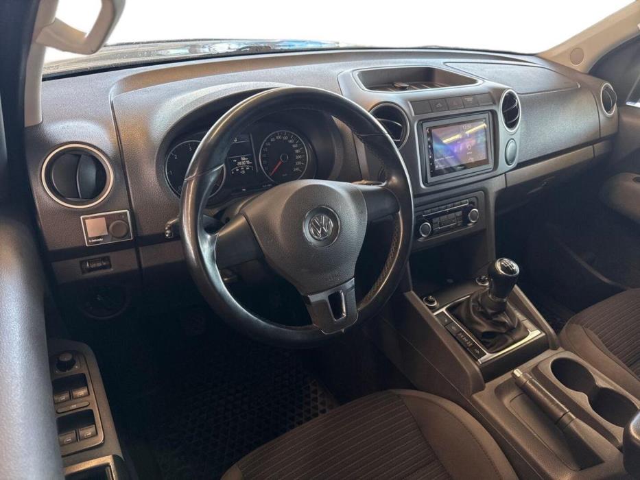 VOLKSWAGEN Amarok 2011