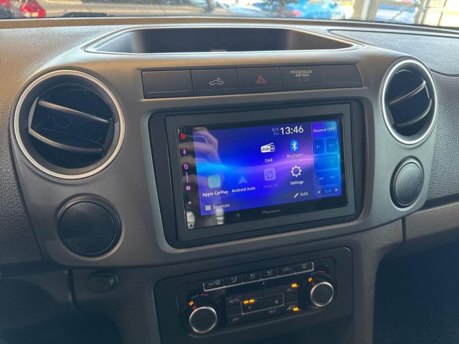 VOLKSWAGEN Amarok 2011
