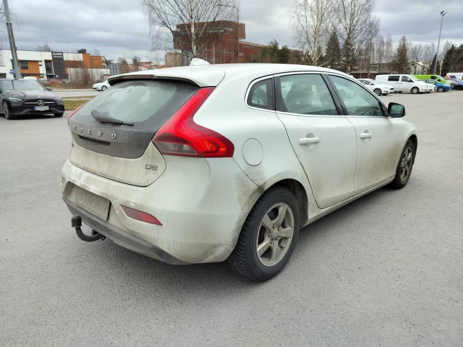 VOLVO V40 2013