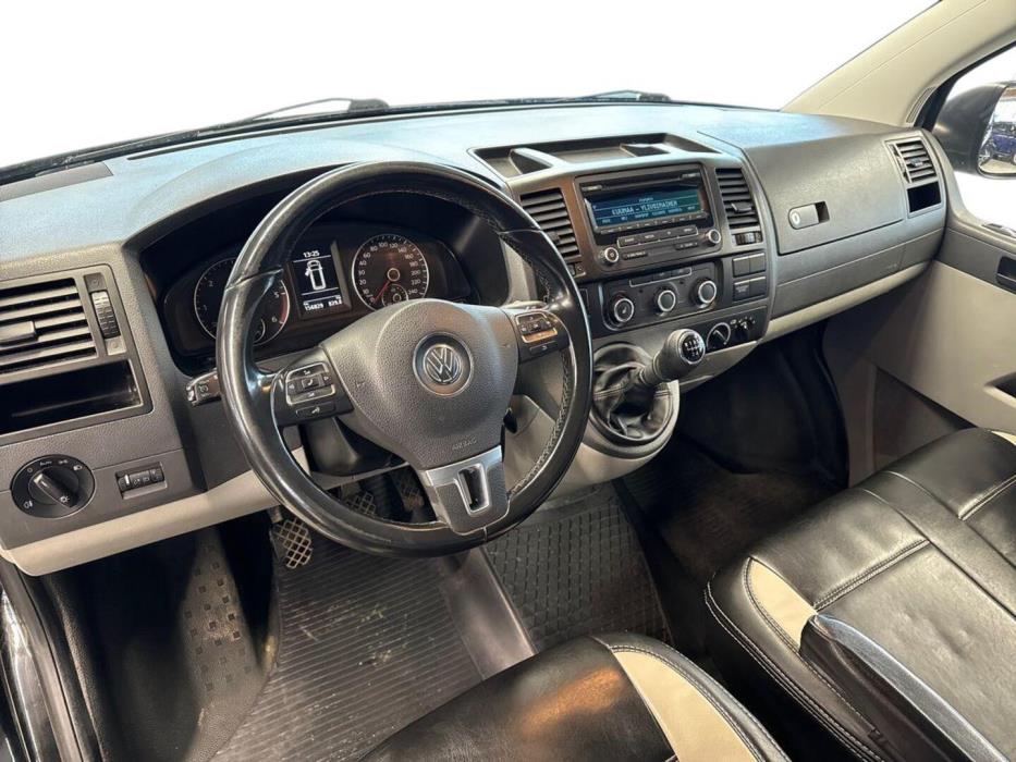 VOLKSWAGEN Transporter 2012
