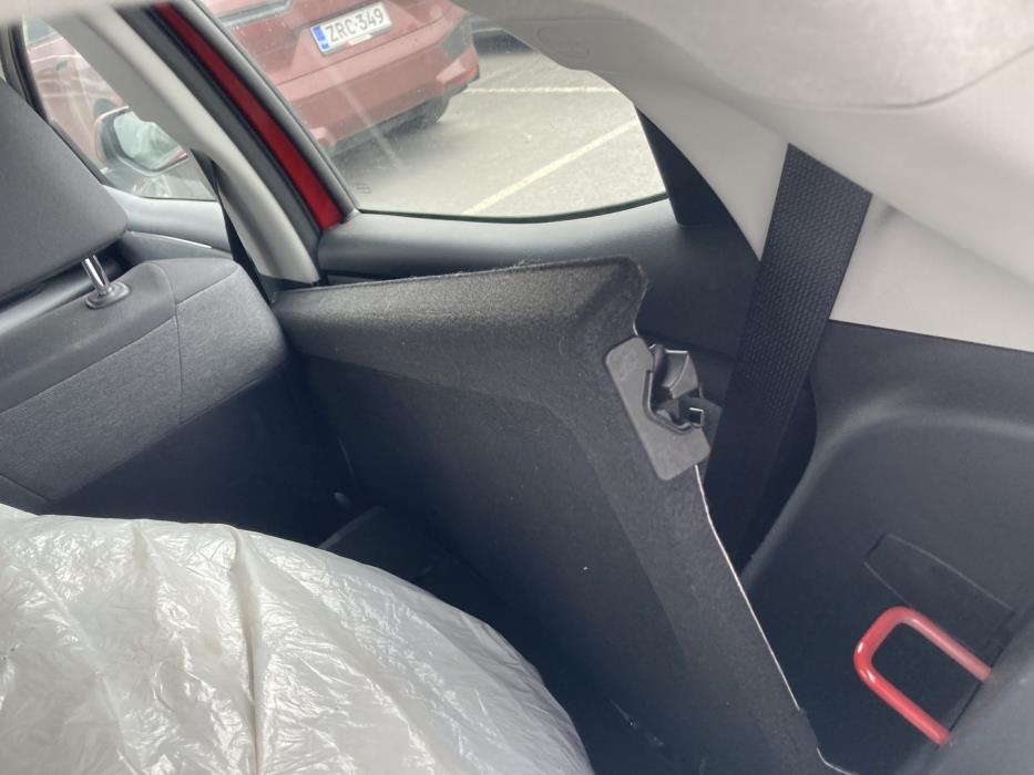 TOYOTA Yaris 2023