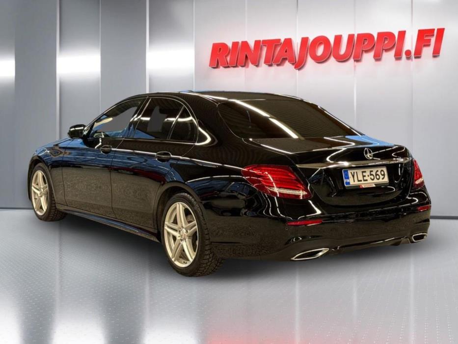 MERCEDES-BENZ E 2016