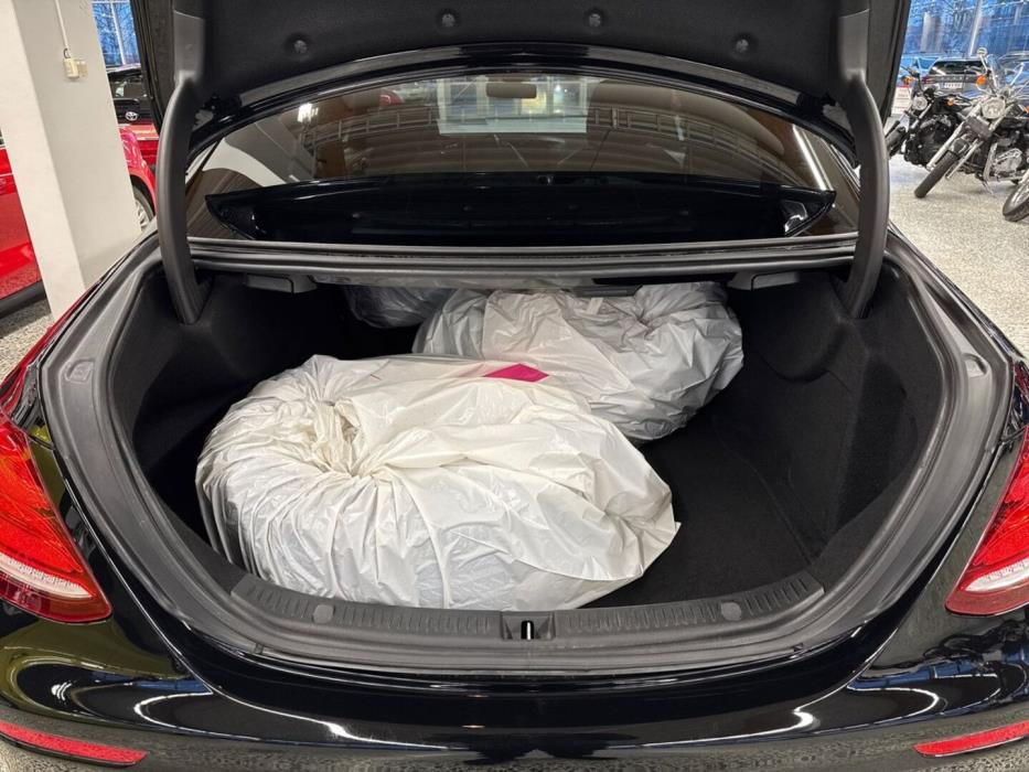 MERCEDES-BENZ E 2016