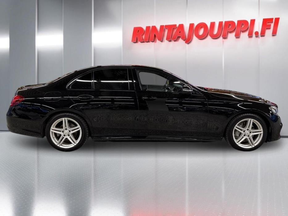 MERCEDES-BENZ E 2016