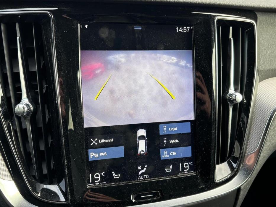 VOLVO V60 2019