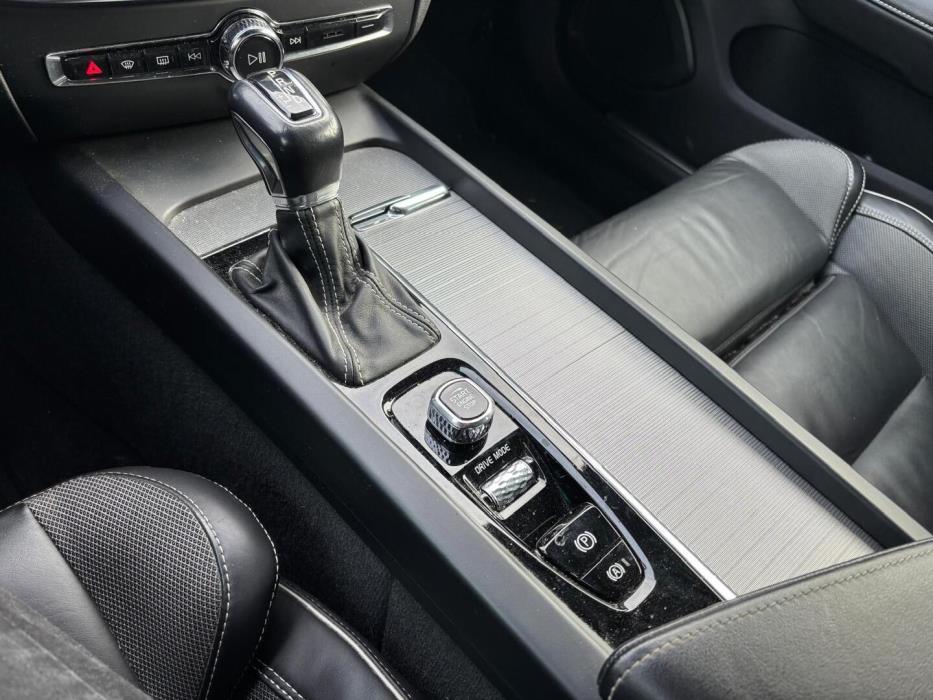 VOLVO V60 2019