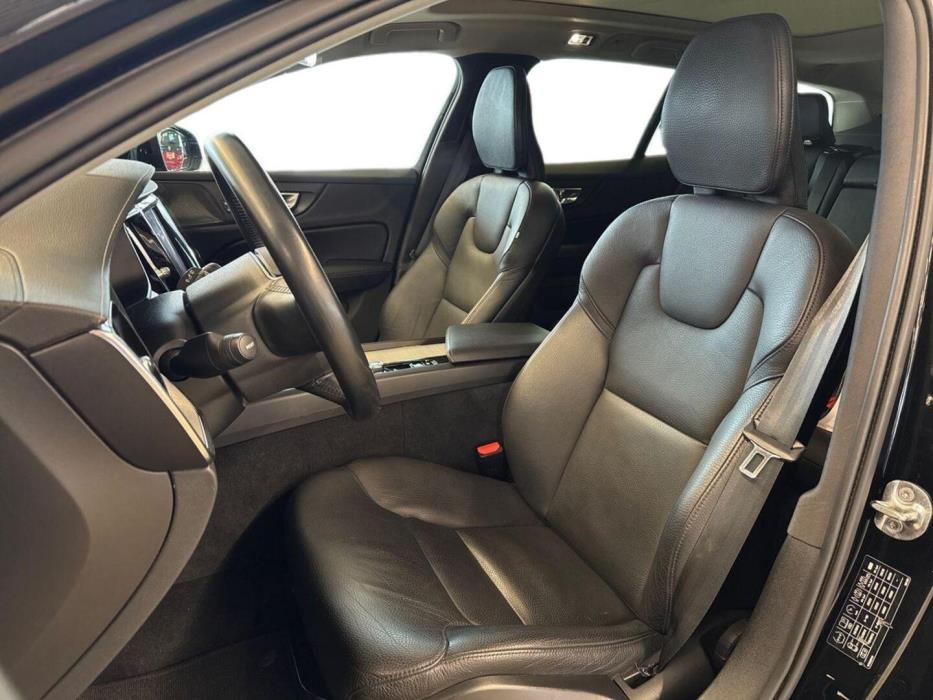 VOLVO V60 Cross Country 2022