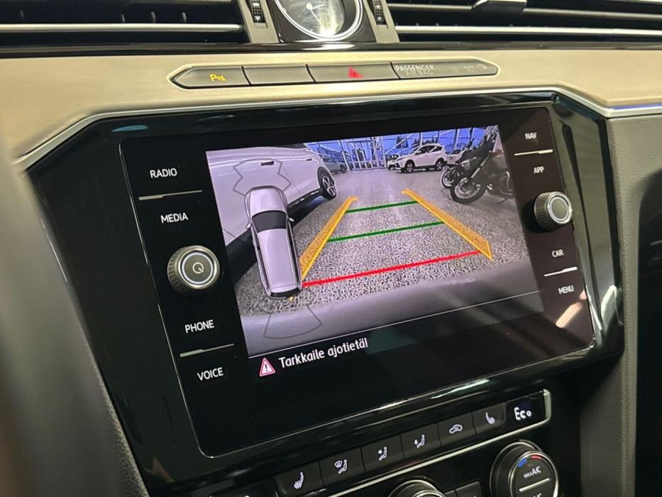 VOLKSWAGEN Passat 2018