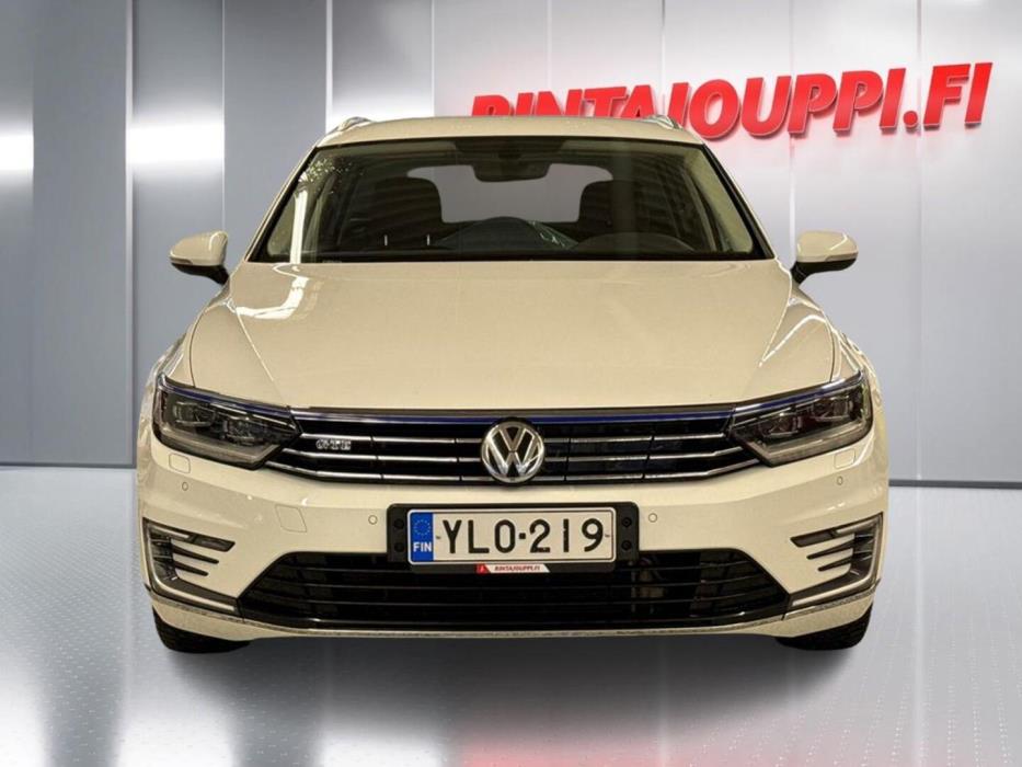VOLKSWAGEN Passat 2018