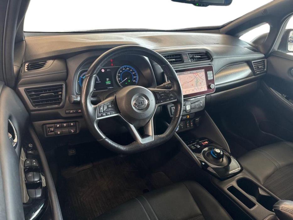 NISSAN Leaf 2021