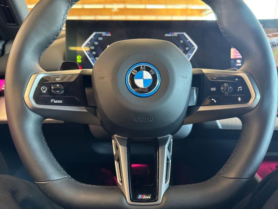 BMW i5 2025
