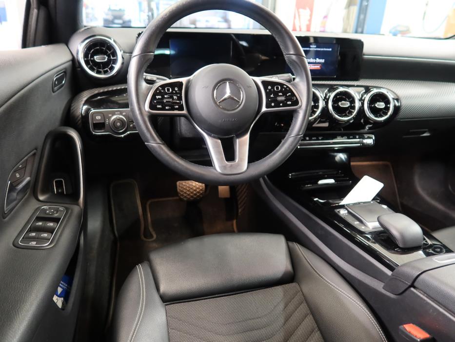 MERCEDES-BENZ A 2021