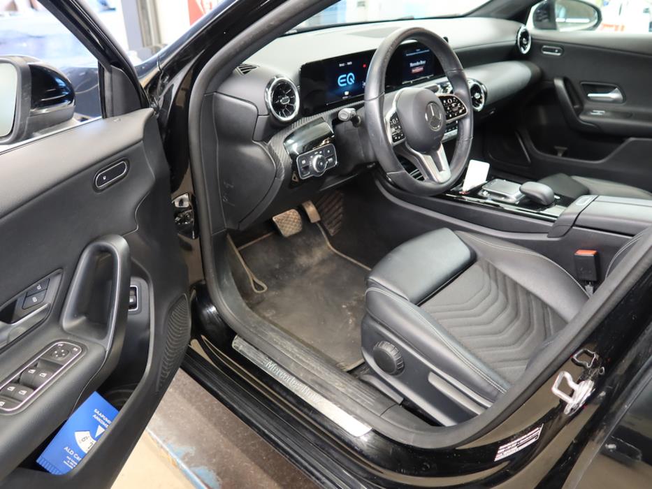 MERCEDES-BENZ A 2021