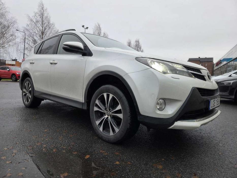TOYOTA RAV4 2015