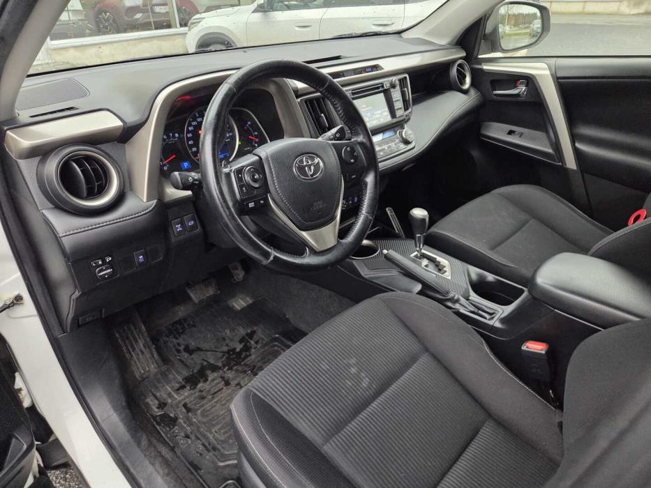 TOYOTA RAV4 2015