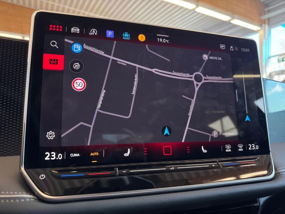 VOLKSWAGEN Passat 2024