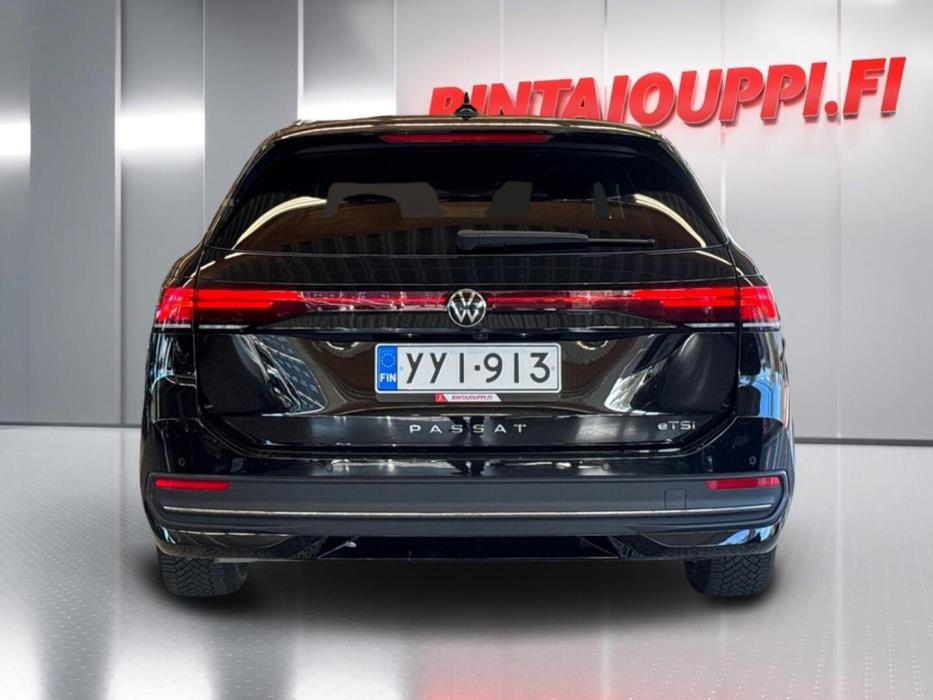 VOLKSWAGEN Passat 2024