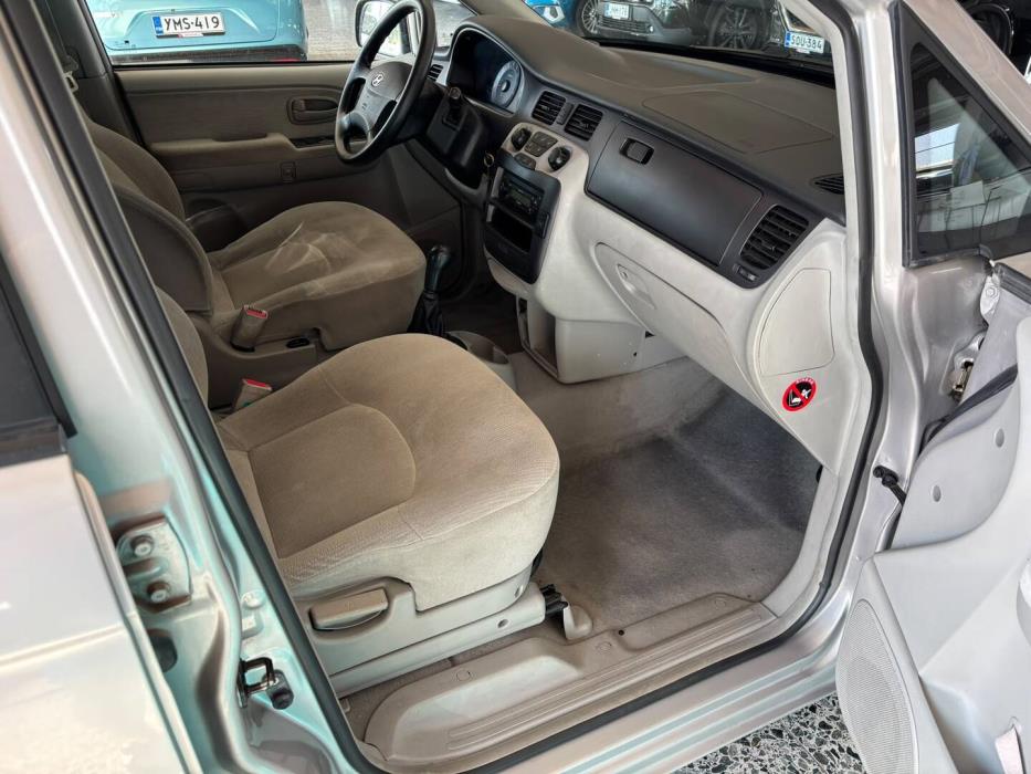 HYUNDAI Trajet 2005