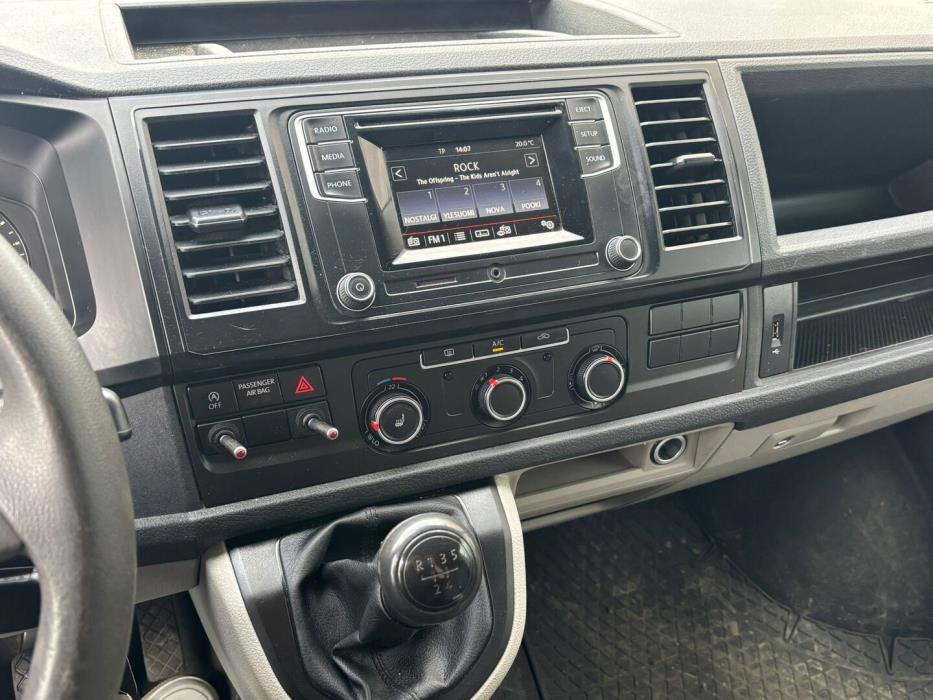 VOLKSWAGEN Transporter 2017
