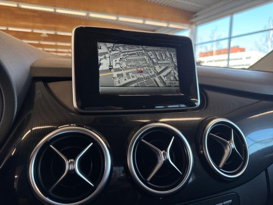 MERCEDES-BENZ B 2014