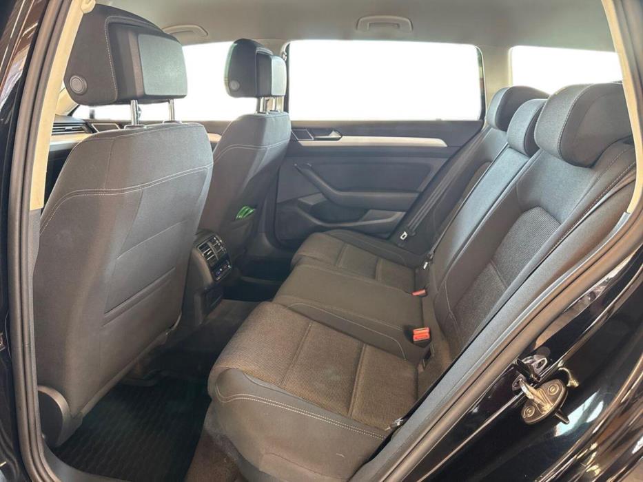 VOLKSWAGEN Passat 2018