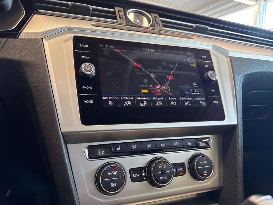 VOLKSWAGEN Passat 2018