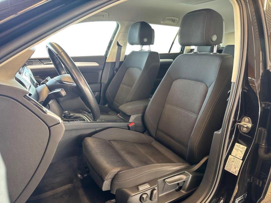 VOLKSWAGEN Passat 2018