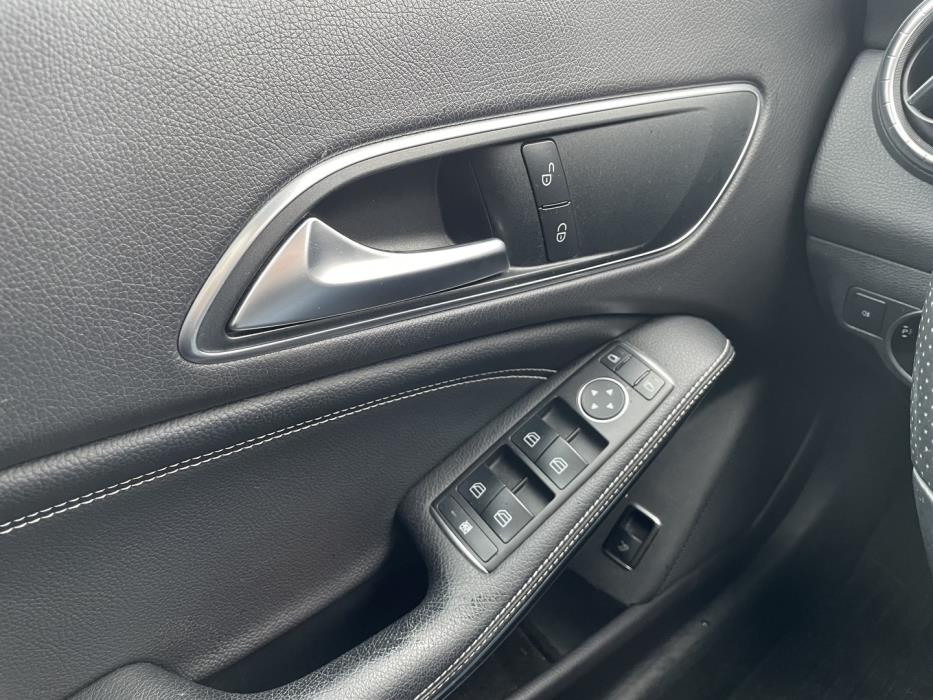 MERCEDES-BENZ CLA 2016