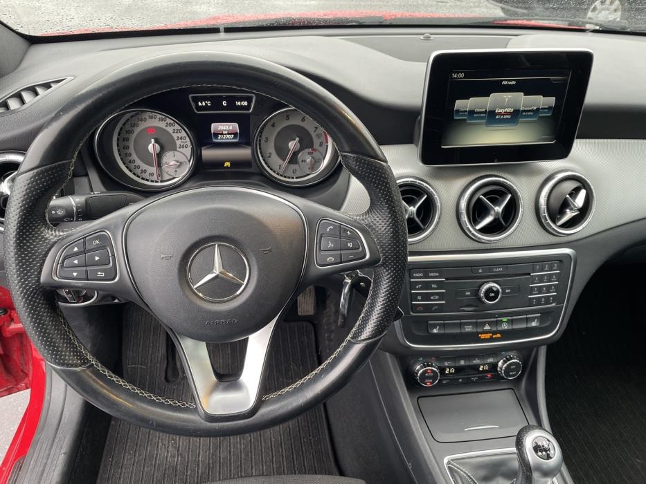 MERCEDES-BENZ CLA 2016