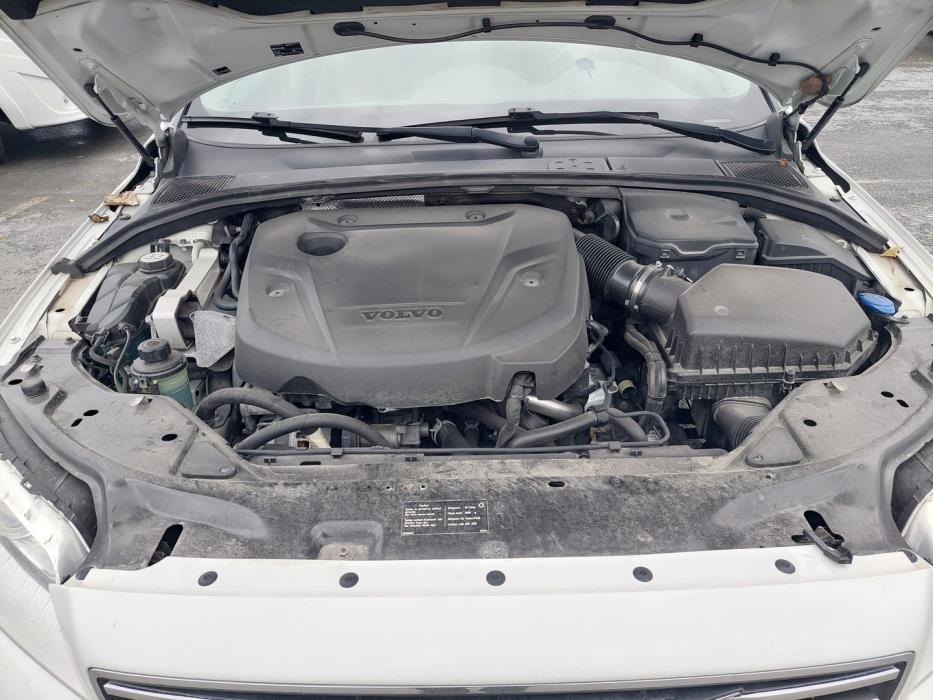 VOLVO V70 2015