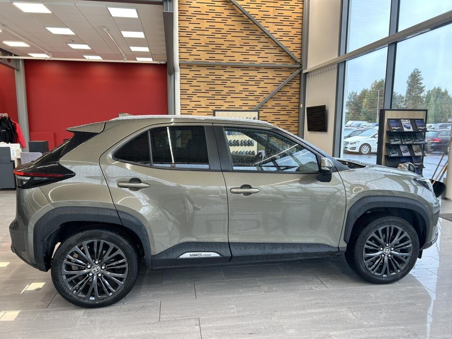 TOYOTA Yaris Cross 2022