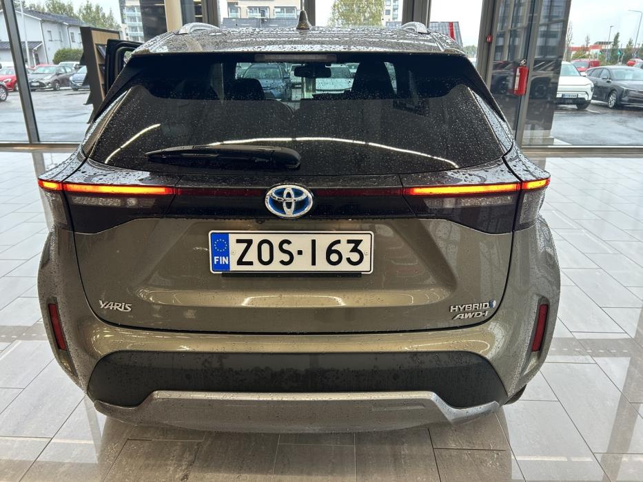 TOYOTA Yaris Cross 2022