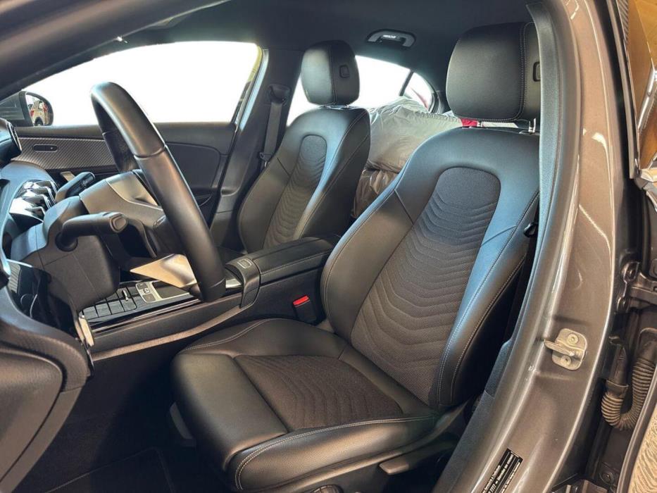 MERCEDES-BENZ A 2024