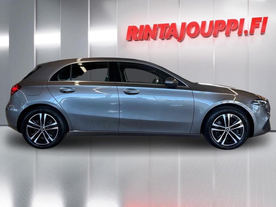 MERCEDES-BENZ A 2024