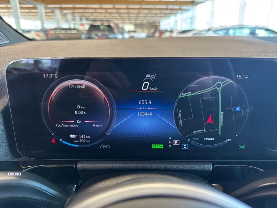 MERCEDES-BENZ EQA 2024